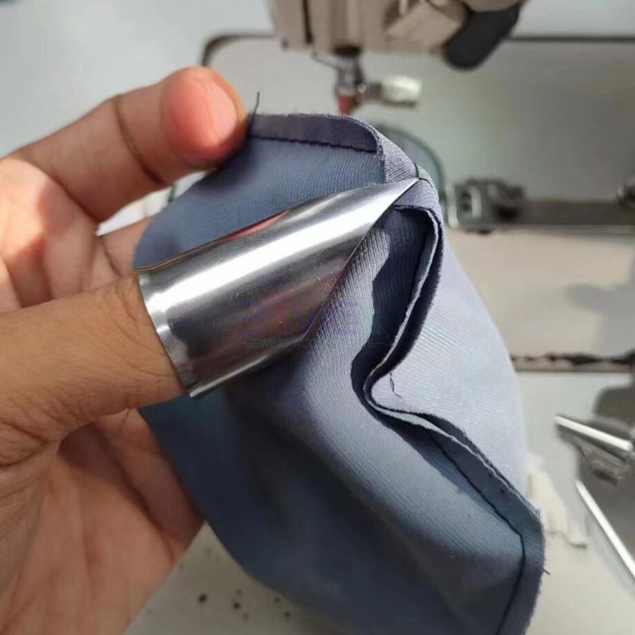 Thumb Lapel Turner