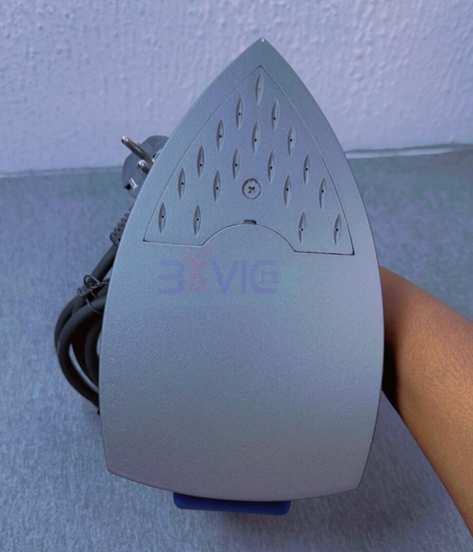 Silver Star Gravity Steam Iron + Teflon Cover
