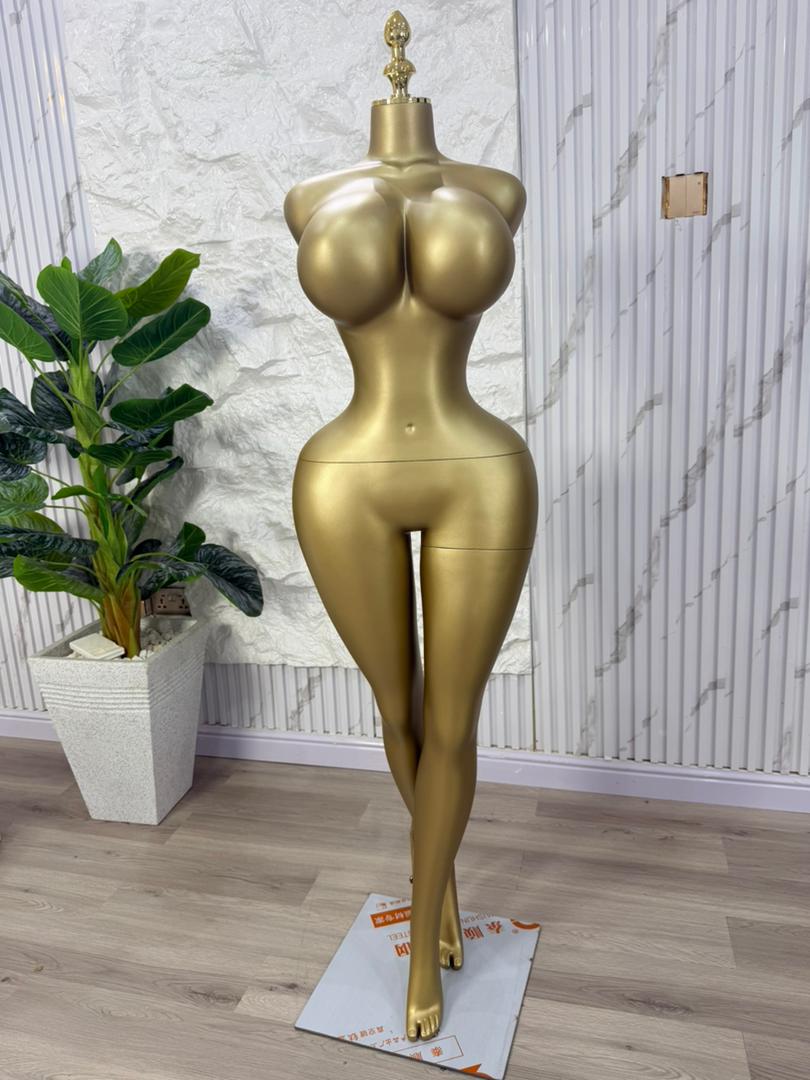 Gold Curvy BBL Mannequin - Image 7