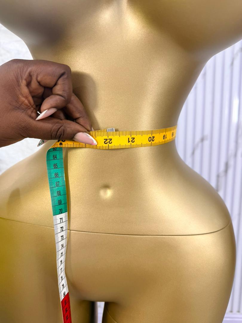 Gold Curvy BBL Mannequin - Image 3